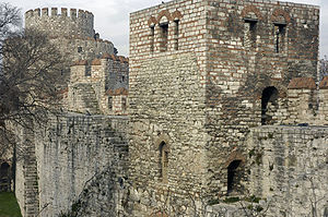 Veduta odierna della fortezza Yedikule (Sette torri)